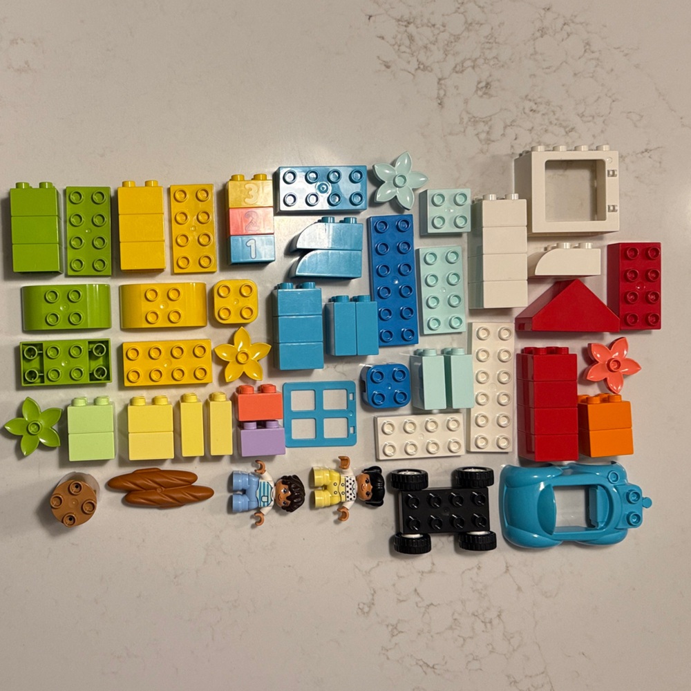 LEGO Duplo 10913 Brick Box - Picture 3 of 7